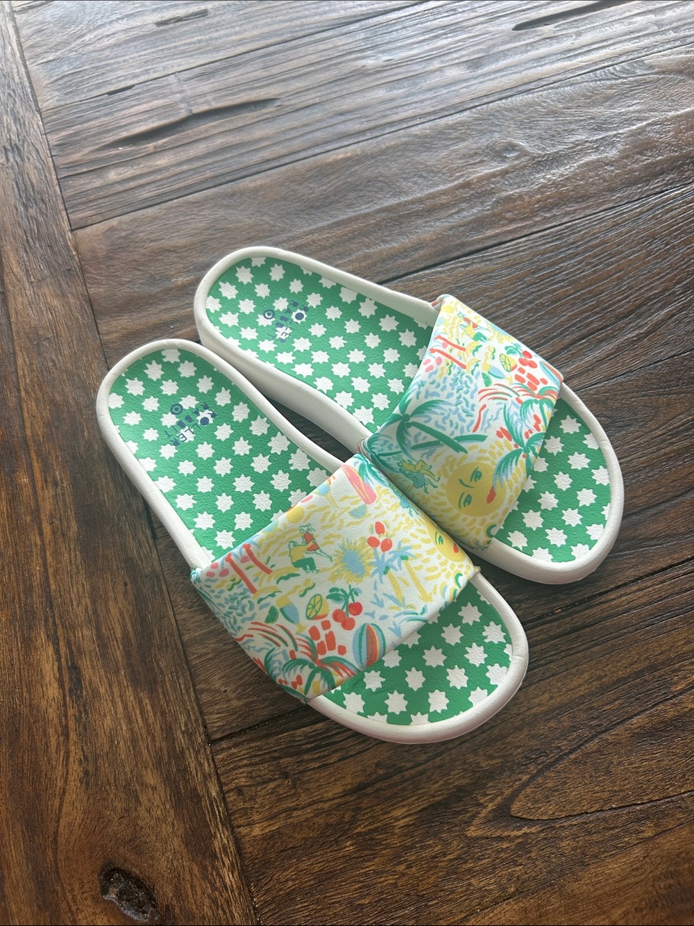 Roller Rabbit Green & White Star Pattern Slide Sandals